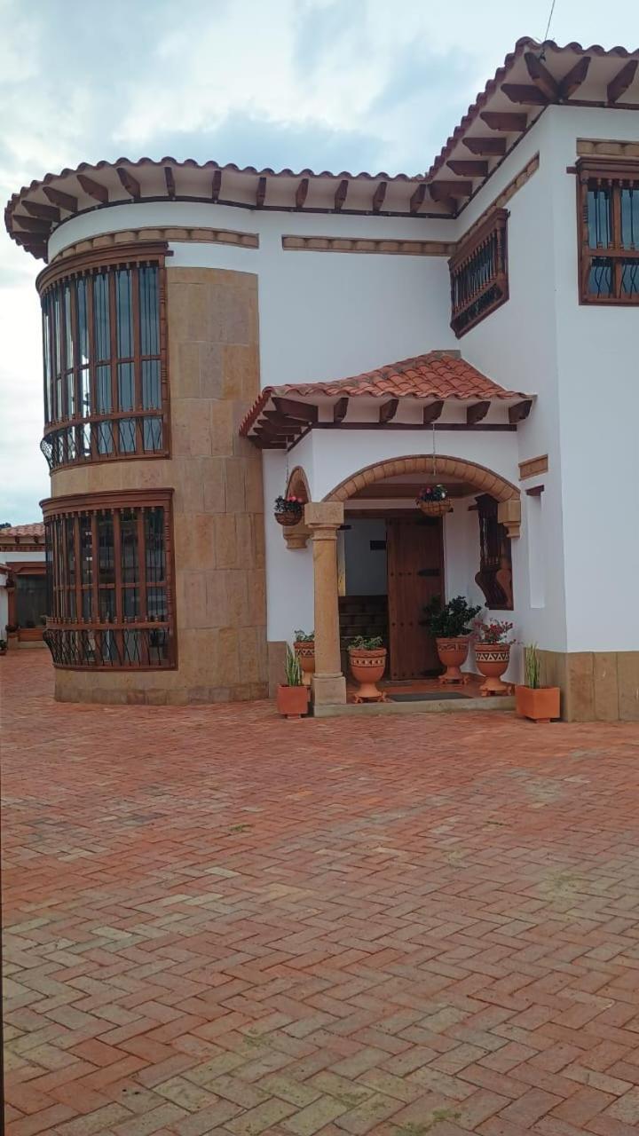 Hotel Santa Barbara Sachica บียาเดเลย์บา ภายนอก รูปภาพ